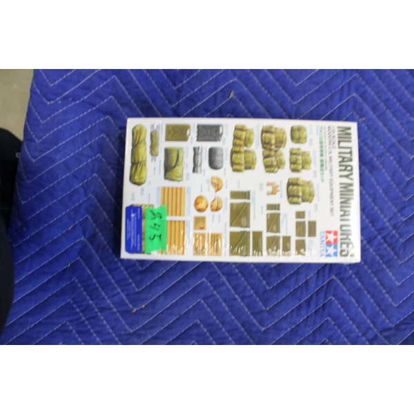 Tamiya 1:35 Scale Military Model Set  Modern U.S. Military Equipment Set