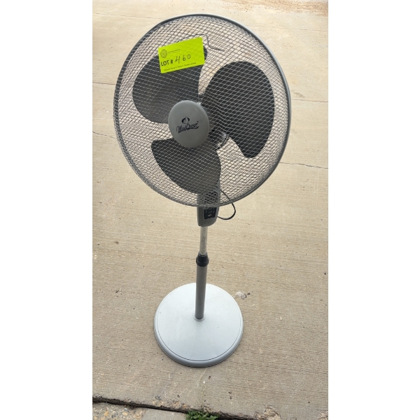 WESTCLOX OSCILLATING PEDESTAL FAN
