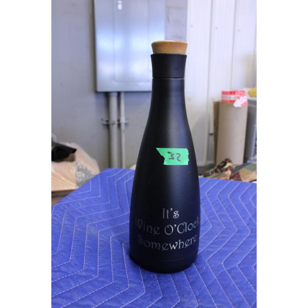 Insulated Wine Decanter with Cork Stopper
