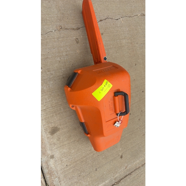STIHL CHAINSAW WITH CASE AND OIL
