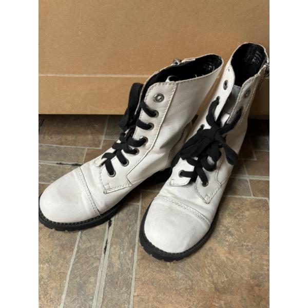 Women's Boots - Size 8.5
