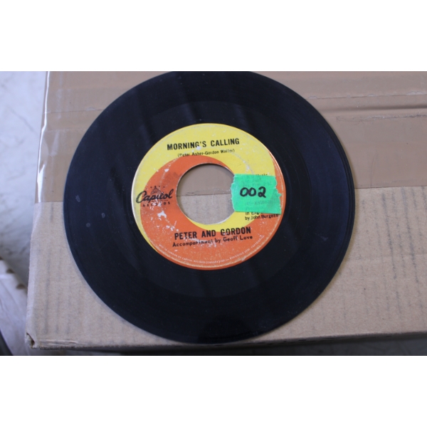 Jukebox 45 RPM Record  Morning's Calling Peter and Gordon accompanied by Geoff Love