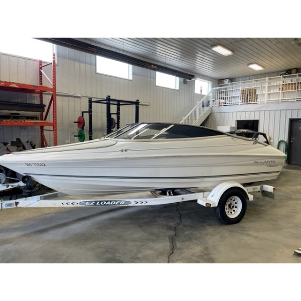 2001 Campion 535i with 190 HP Volvo Penta - Engine Replaced in 2014