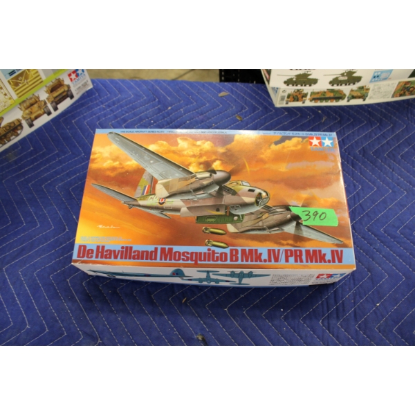 Tamiya 1:35 Scale Military Model Set De Havilland Mosquito B Mk.IV / PR Mk.IV
