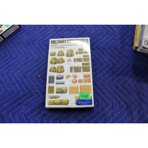 Tamiya 1:35 Scale Military Model Set  Modern U.S. Military Equipment Set