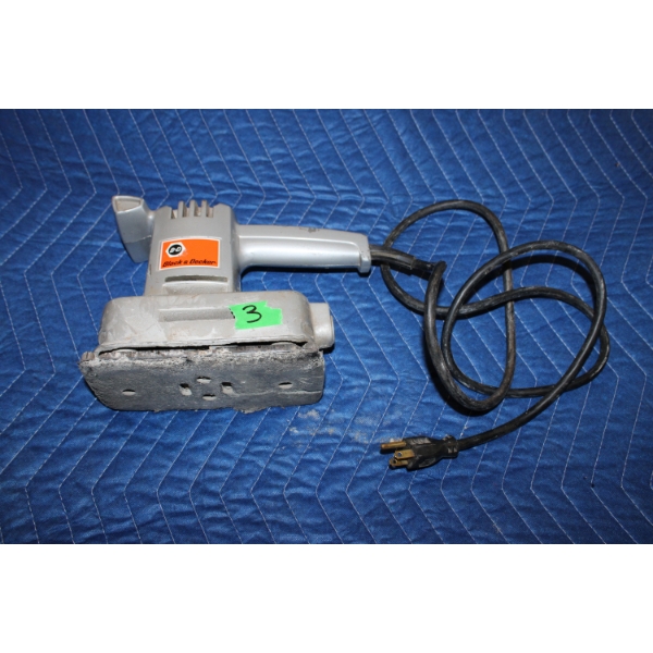 Black & Decker Electric Sander With Power Cord