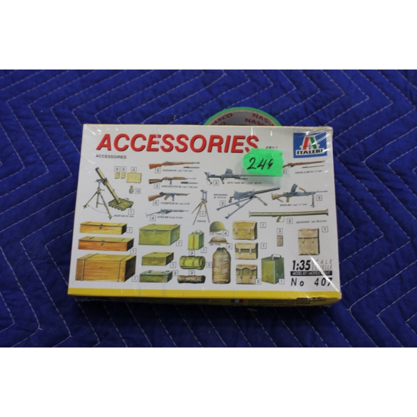 Italeri 1:35 Scale Military Model Set Military Accessories
