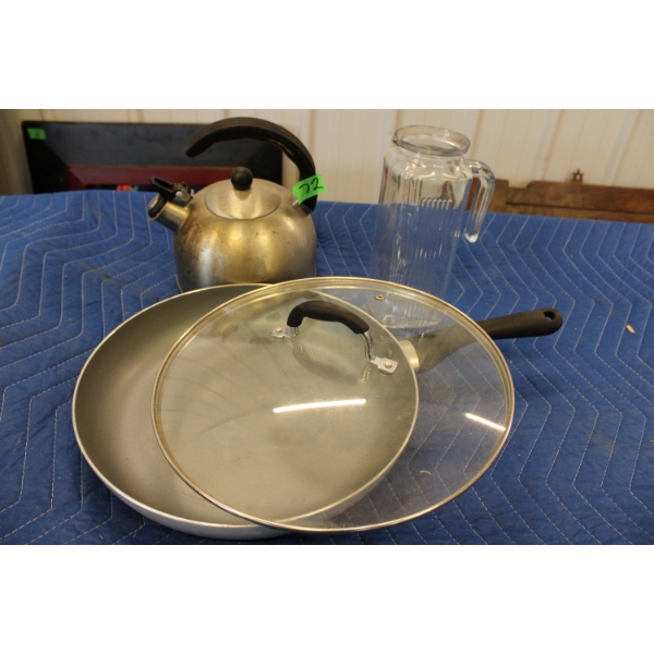 Lot of Kitchen ware