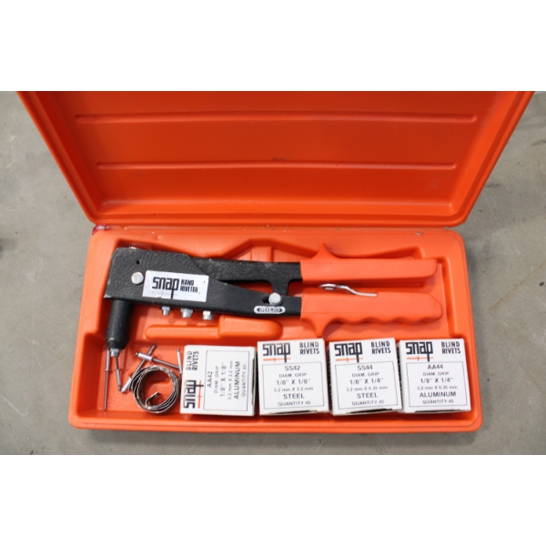 Snap Hand Riveter