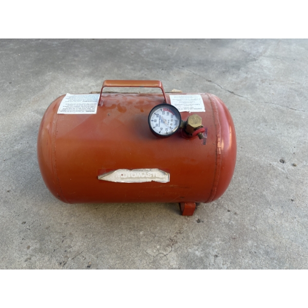 Motomaster Portable Compressed Air Tank