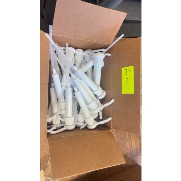 WHITE PLASTIC DISPENSER PUMPS
