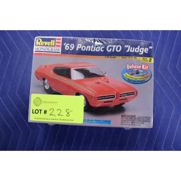 Revell Monogram 1:25 Scale 69 Pontiac GTO "Judge" Deluxe Model Kit
