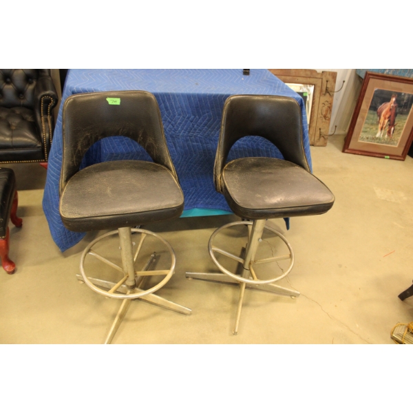 Set of Bar Stools (2x Money)