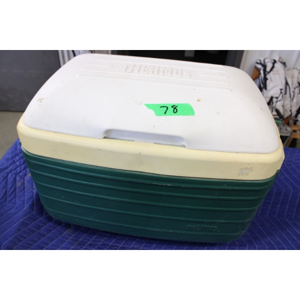 Coleman Vintage Green and White Cooler with Hinged Lid

