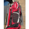 Image 3 : TITLEIST GOLF BAG HOCKY STICKS AND EASTON BASEBALL BAT