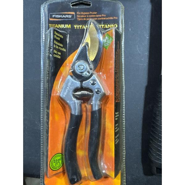 FISKARS TITANIUM PRO  