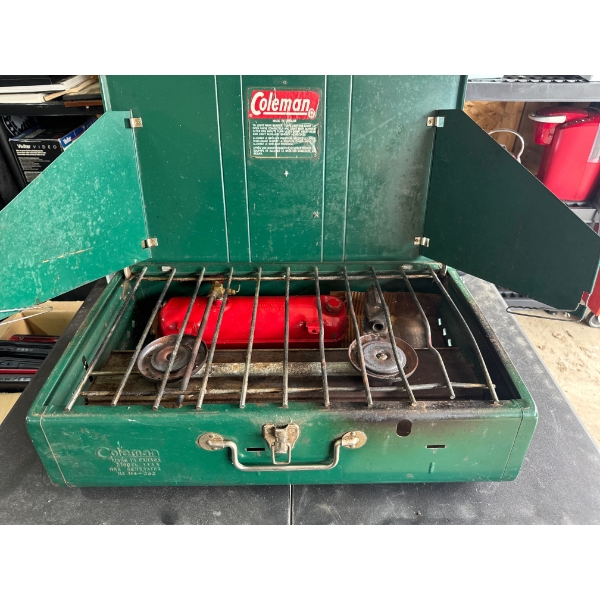 Vintage Coleman #414-262 model 44a 