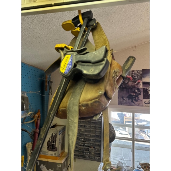 IRWIN QUICK-GRIP One-Handed Bar Clamps  used for woodworking and DIY projects. and tool bag