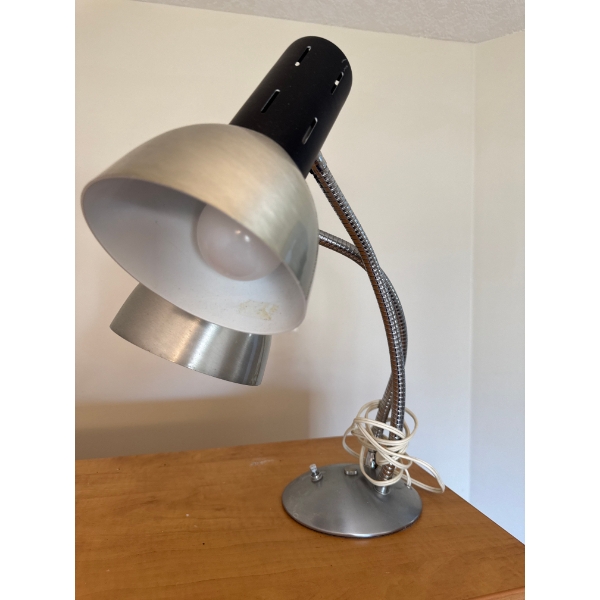  reading lamp.