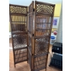Image 2 : This vintage 3-panel room divider features intricate Italian rattan and wicker styling with a distin