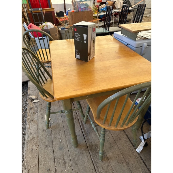VERY NICE FARM HOUSE TABLE AND CHAIRS WITH EXTENTION