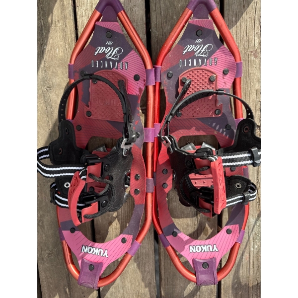  Yukon Charlie's Advanced Float Women's Snowshoes, specifically the 821 model designed with a lightw