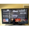 Image 3 : Working Samsung TV 44 inch, with stand and remote