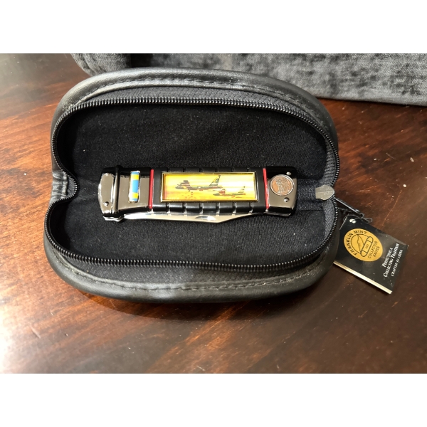  Franklin Mint collector knife featuring B-52D Stratofortress artwork on the handle and an engraved 