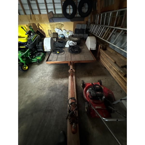 Flat deck trailer, very nice, well built, includes spare tire, and tire mount fuuly painted full siz