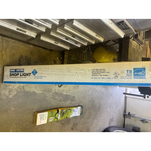 Shop light 4 3/4 metal deflector, steel white finish body. Plug in style installation. Five inch plu