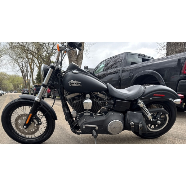 2015 Harley-Davidson Street Bob with only 11,064 km. This bike is in mint condition, runs flawlessly