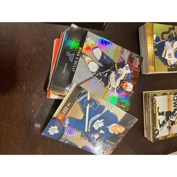  large pile of random mixed upper deck.