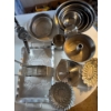 Image 4 : This is a collection of vintage aluminum bakeware and kitchen tools, including various cake pans, Je
