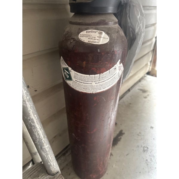 Stargold c25 compressed gas argon bottle. Condition, unknown