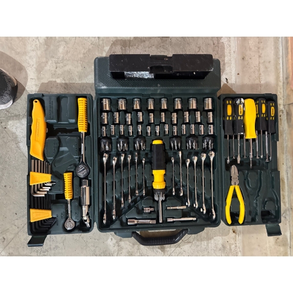 60 piece tool kit brand new