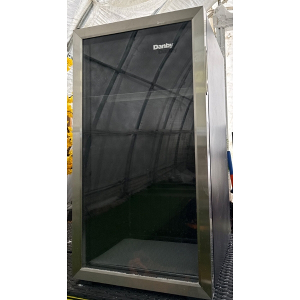 Danby Wine Fridge w/ Clear Glass Door-Ranges From 30-60 Bottles Adjustable Temperature