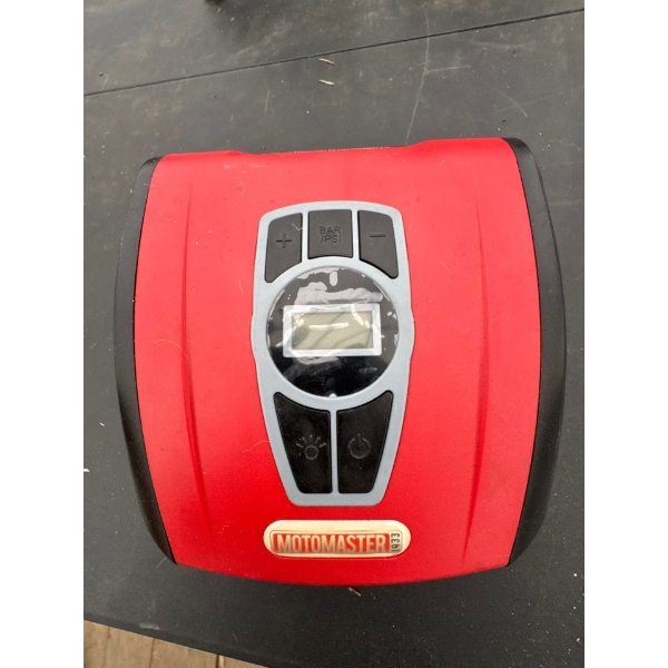 MotoMaster 12 volt programmable air compressor with light.