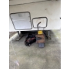 Image 5 : 29 foot Kustom Koach fifth wheel with one slide out, comes with owners manual, fifth wheel included 