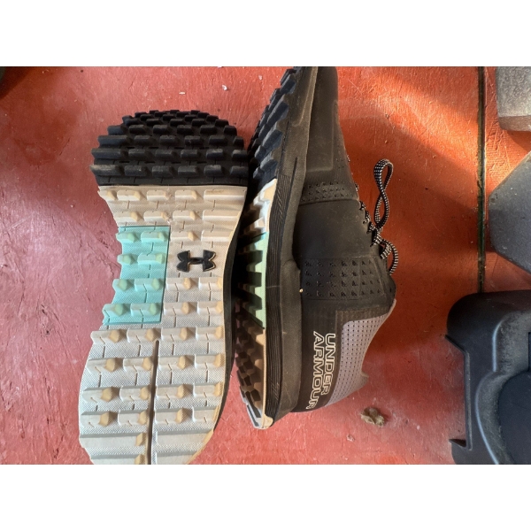 Brand new pair of Women's Under Armour shoes, size 9