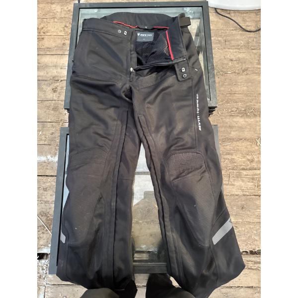 REVITI MOTORCYCLE RIDING PANTS WITH PROTECTIVE PADDING 