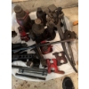 Image 5 : Multiple car jacks including bottle jacks, scissor jacks, a mechanical ratchet jack, iron bars, and 