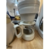 Image 4 : Whirlpool portable dishwasher, his is a Krypton KNB6029 3-in-1 blender. Black & Decker SmartBrew cof