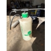 Image 4 :  Green lawn hand pump sprayer works great 10 L tank