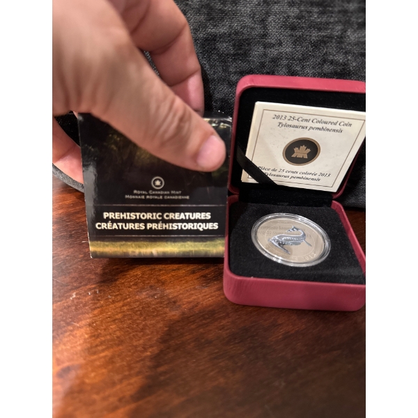 2013 25-cent coloured glow-in-the-dark coin from the Royal Canadian Mint featuring the Tylosaurus pe