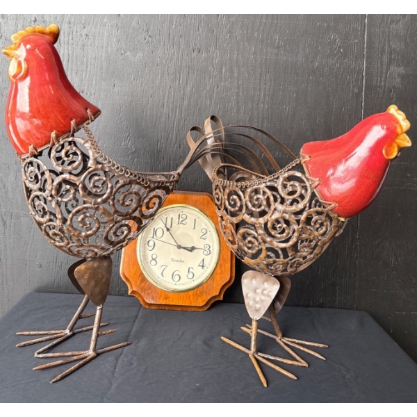 Metal Rooster Garden Decor/ Yard Decoration Bird Decor w/ Westclox Wall Clock 17"tall