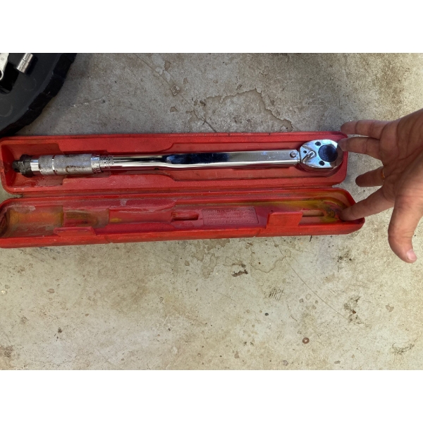 1/2" drive click torque wrench 
