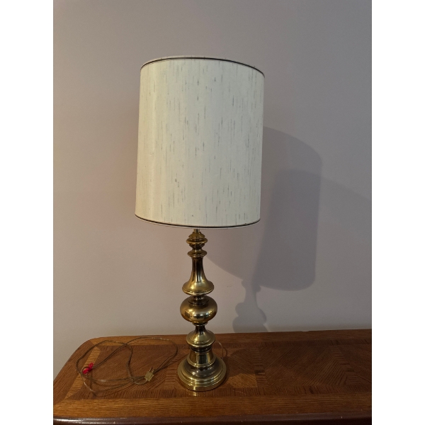 vintage Stiffel solid brass table lamp. 