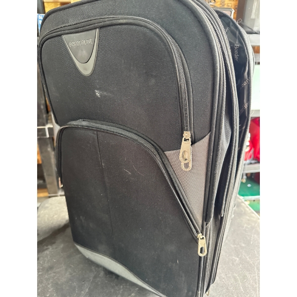 Set of two suitcases