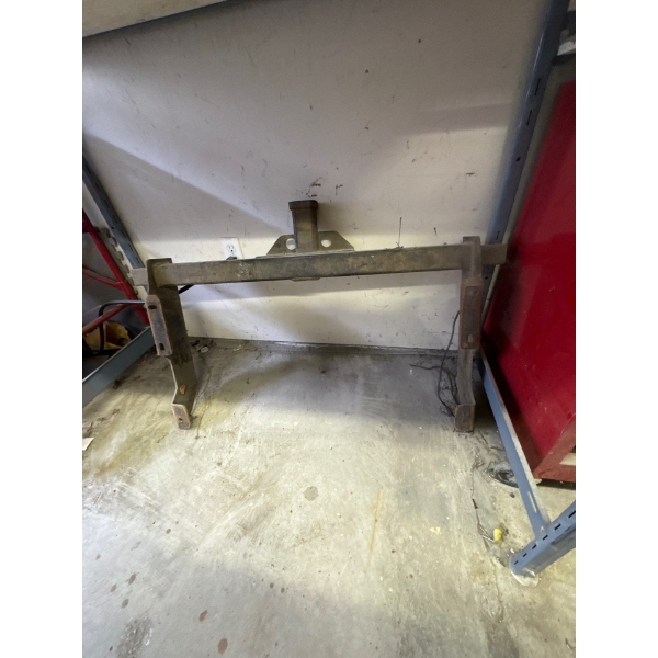 Heavy duty hitch for a 2500