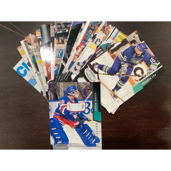 Parkhurst. 92 To 93. Set of 25 hockey cards.